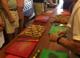 2018 06 Italy Preparing food